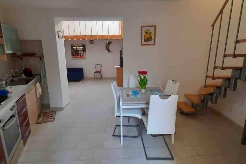 Stylish Loft Trivano Cagliari 2 Beds/2 Bath Ngoại thất bức ảnh