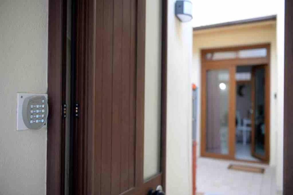 Stylish Loft Trivano Cagliari 2 Beds/2 Bath Ngoại thất bức ảnh